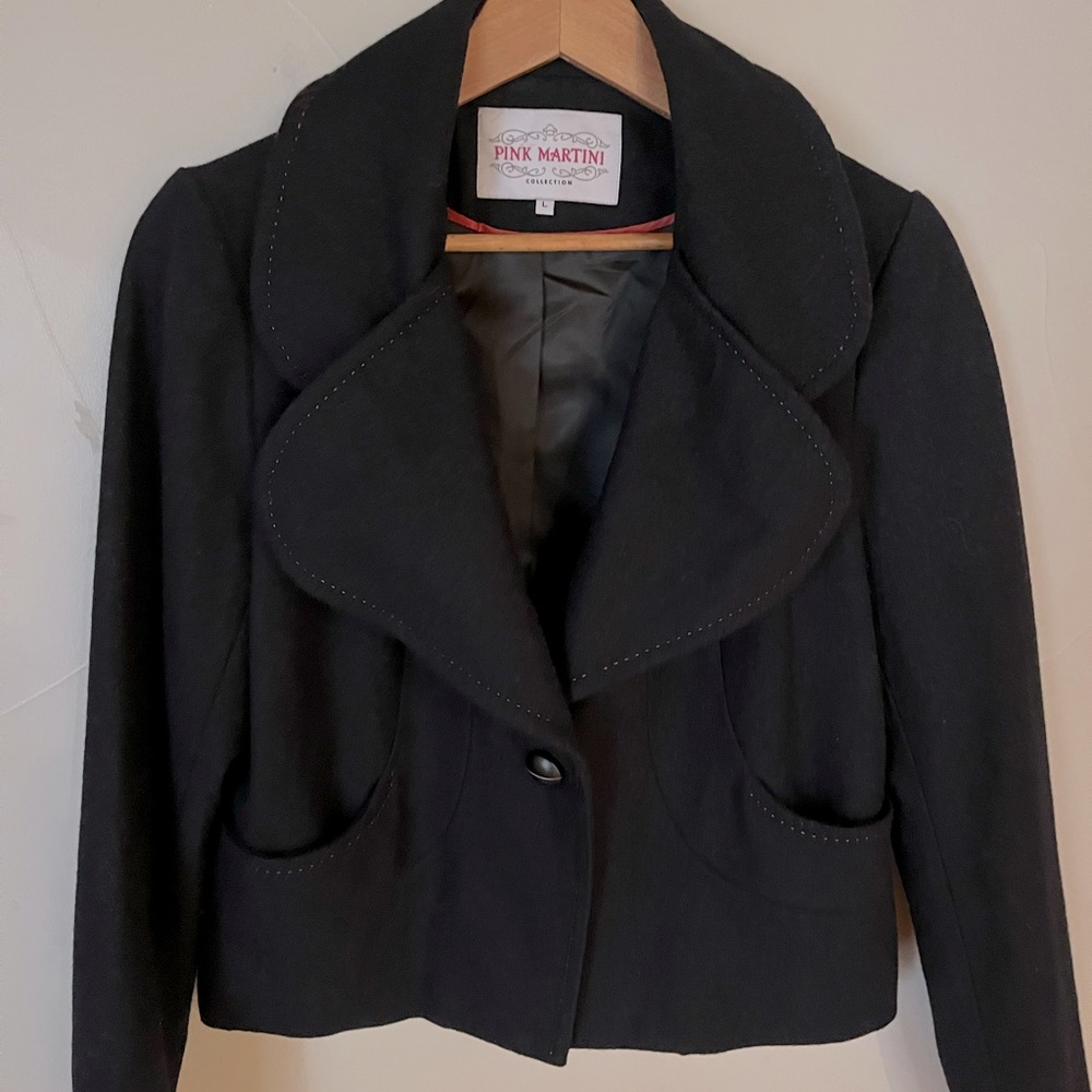 Pink Martini Navy blue wool blend blazer, pink stitching, front pockets, Large‎